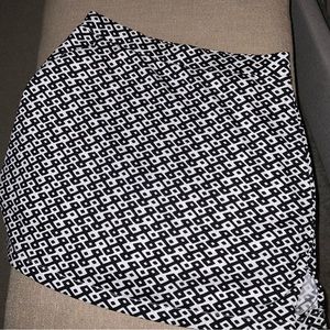 TEHAMA ~ black & white ~ Golf / sports skirt / skort